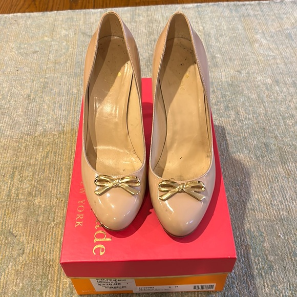 kate spade Shoes - Kate Spade nude patent heels size 8